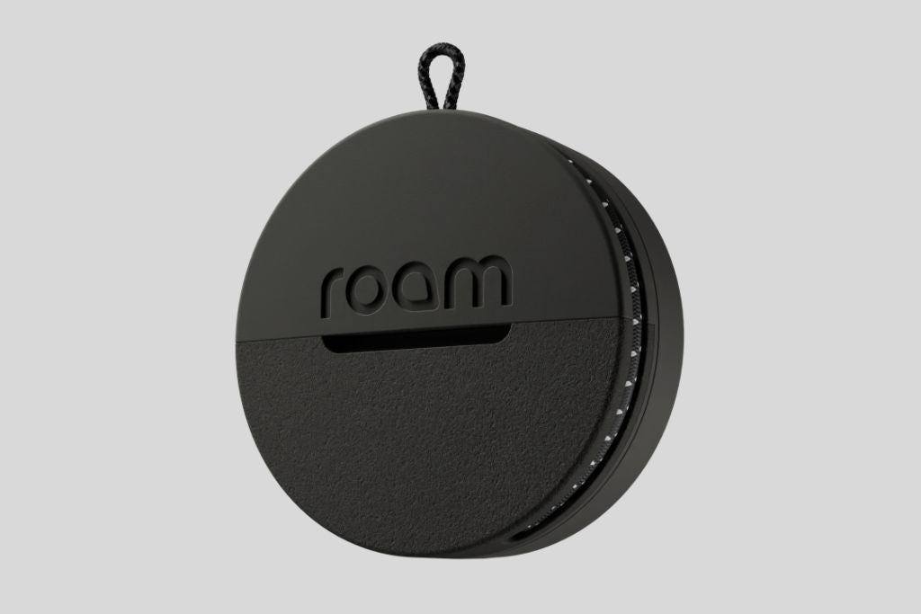 Roam Smart Tracker in Carbon Shadow